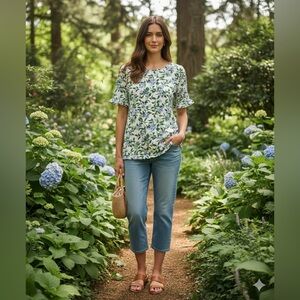 SIZE LARGE New Denim & Co. Gorgeous Floral Jersey Boat Neck Short Sleeve Top
